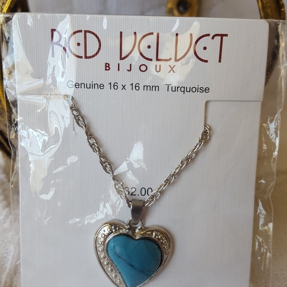 Elegant Heart Turquoise Silvertone Necklace - Picture 7 of 7